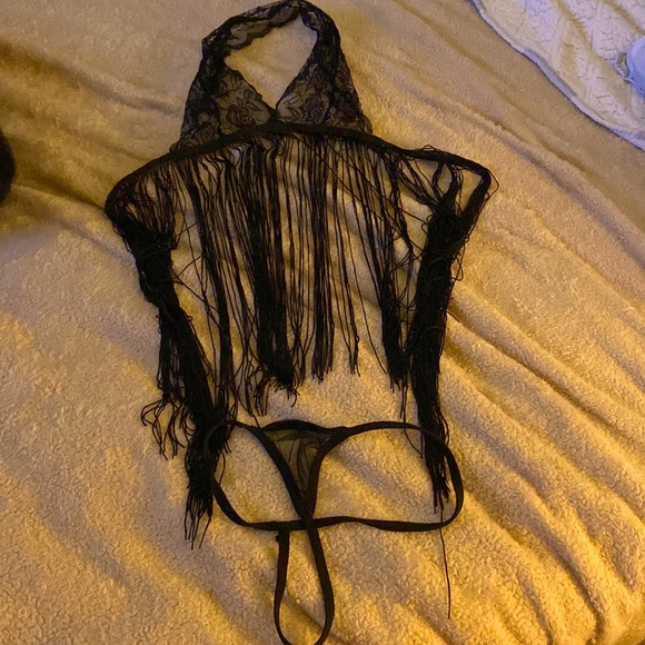 Lingerie - Picture 1 of 1